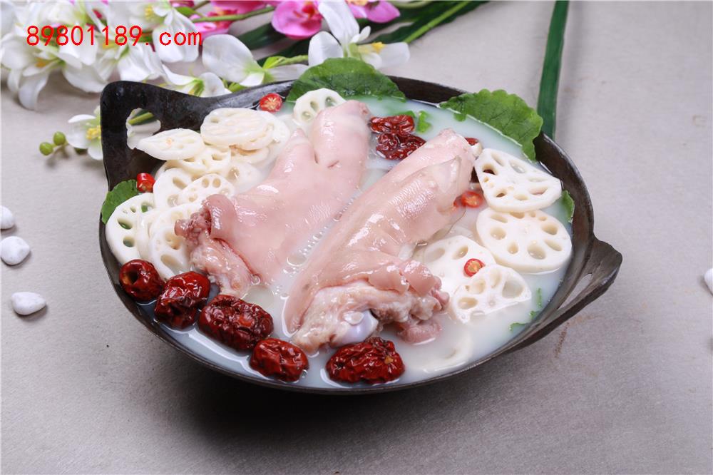 红枣莲藕煲猪手